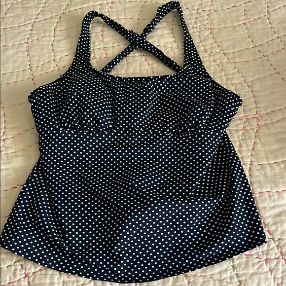 Lands End swim top - Picture 1 of 3